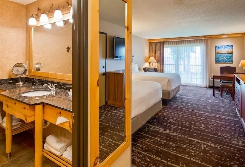 2ダブルベッドのスタンダードルーム, Best Western Premier The Lodge On Lake Detroit