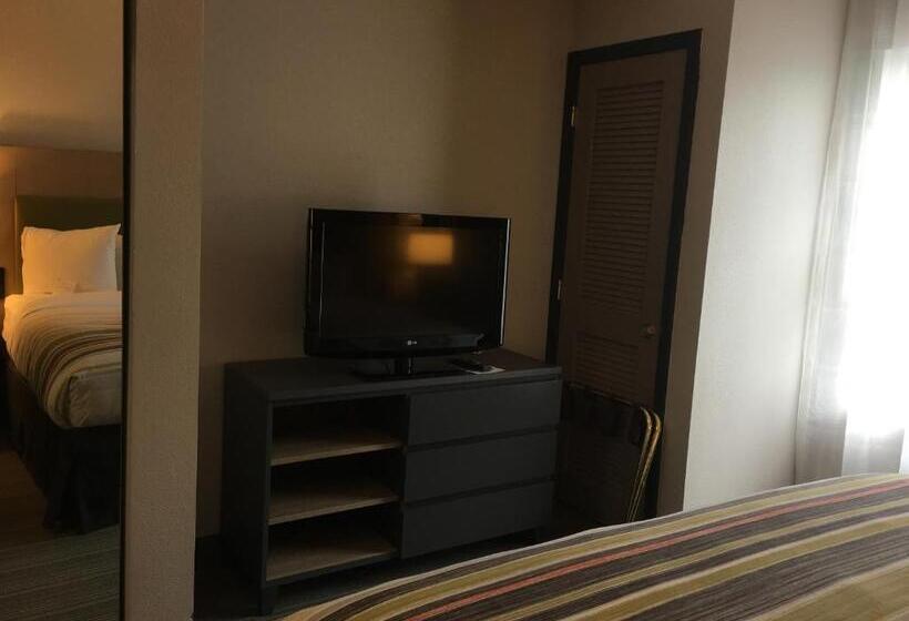 Люкс Кровать Кинг, Country Inn & Suites By Radisson, Camp Springs Andrews Air Force Base , Md