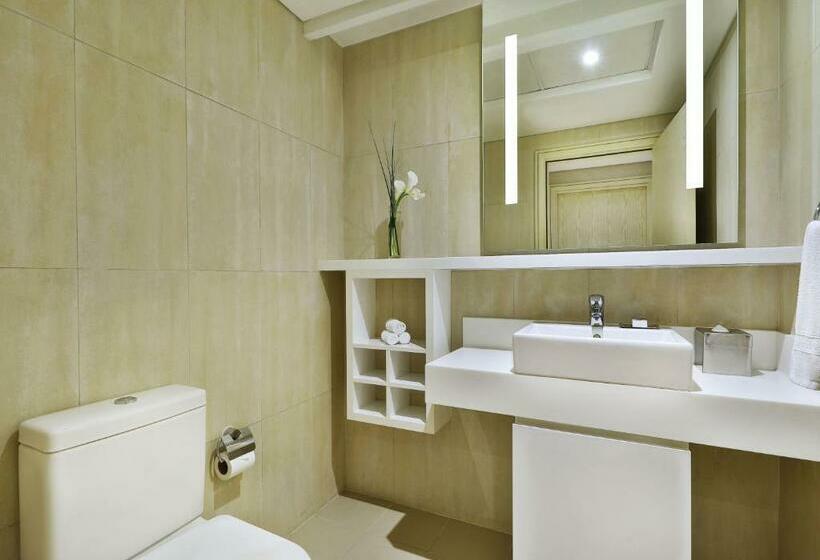 Люкс Семейный 2 Спальни, Doubletree By Hilton  Dubai  Jumeirah Beach