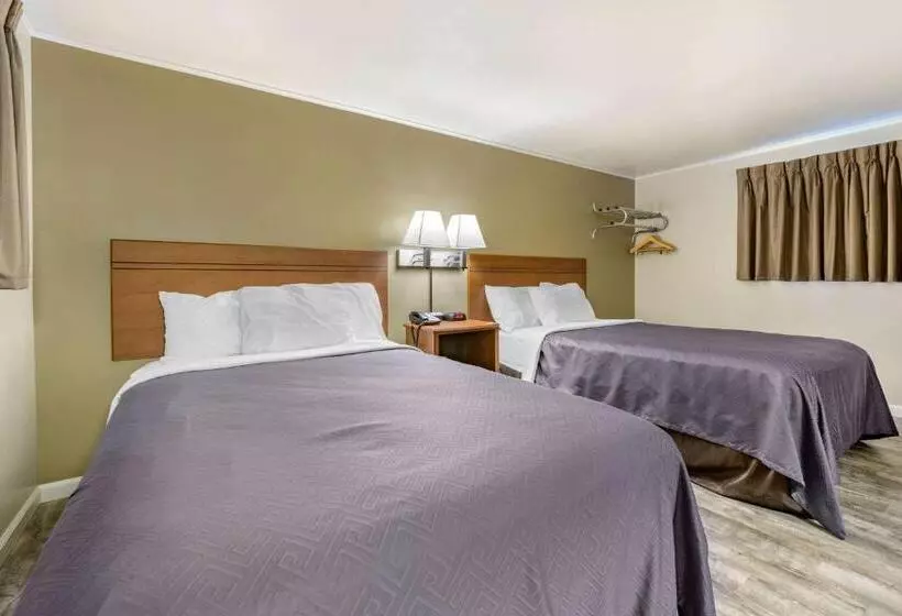２ダブルベッドのスタンダードルーム, Econo Lodge Bellefonte I99