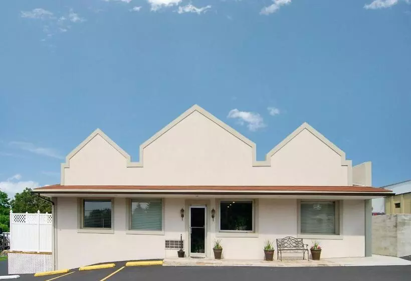 キングサイズベッドのスタンダードルーム, Econo Lodge Bellefonte I99