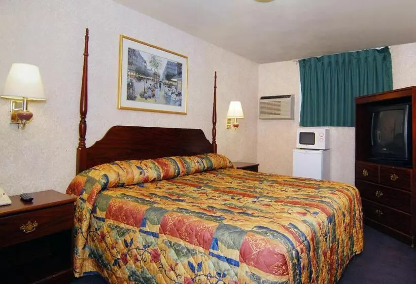 キングサイズベッドのスタンダードルーム, Econo Lodge Bellefonte I99