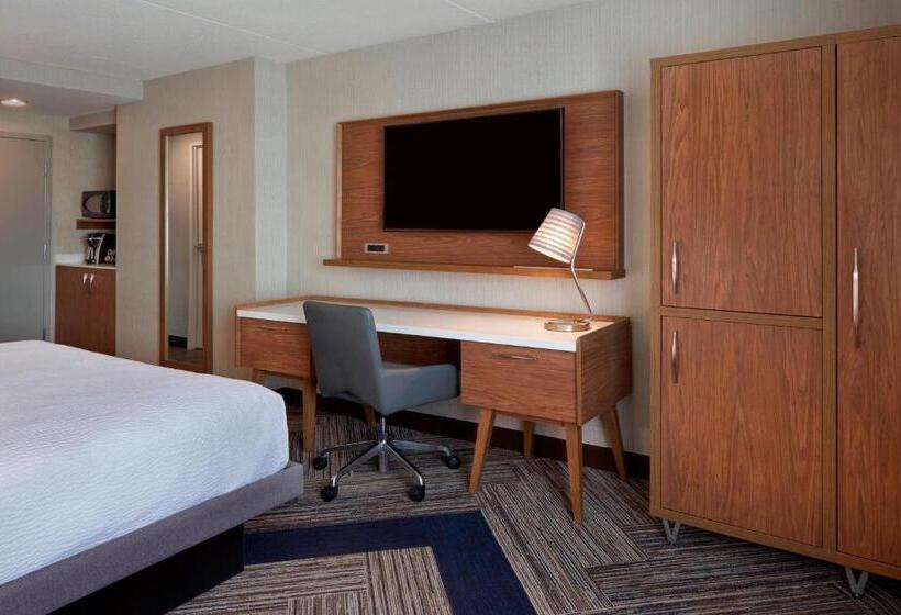 클래식 룸 킹 침대, Four Points By Sheraton Hamilton Stoney Creek