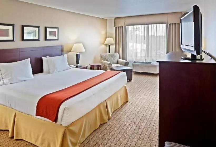 身障者適用キングサイズベッドルーム, Holiday Inn Express Hotel & Suites Vancouver Mall Portland Area, An Ihg