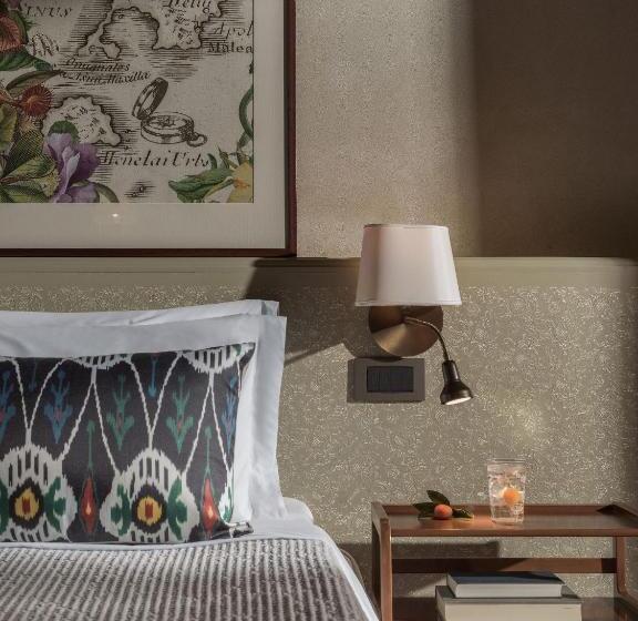 마스터 룸, Kinsterna