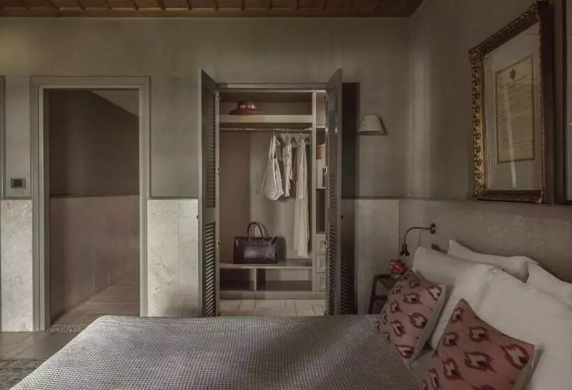 Chambre Master, Kinsterna