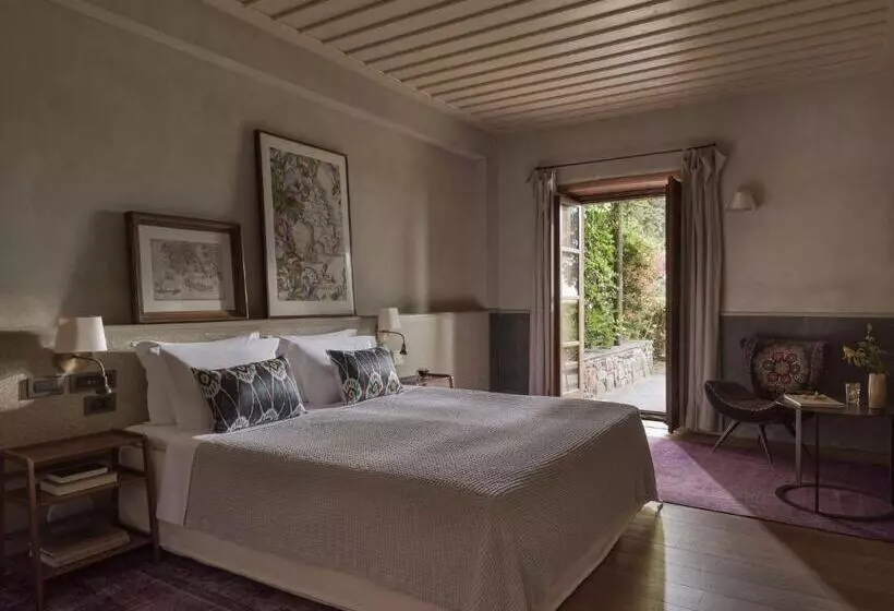 Chambre Master, Kinsterna