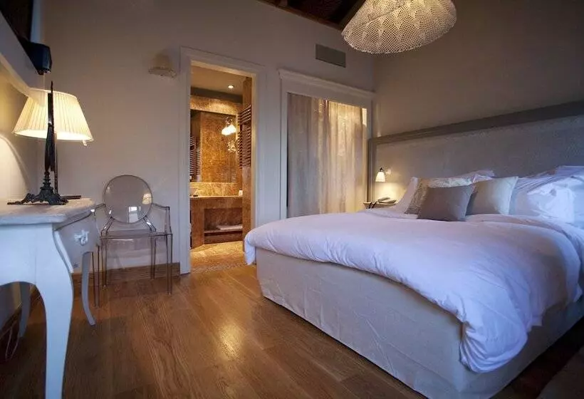 Chambre Standard, Kinsterna