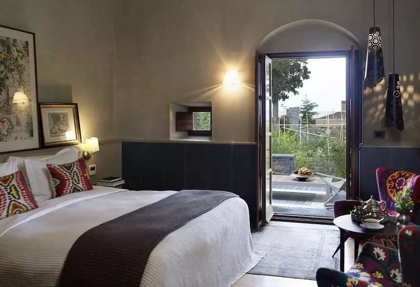 Chambre Master, Kinsterna