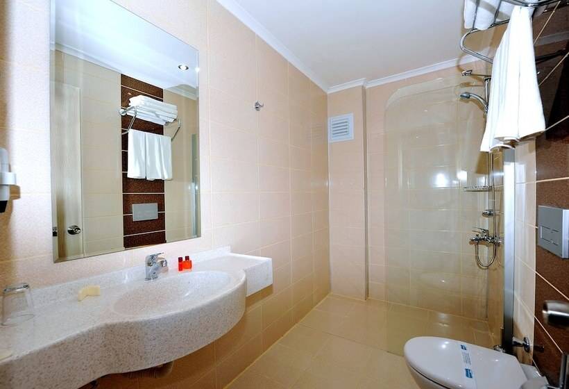 Номер Стандарт Трехместный, Mesut