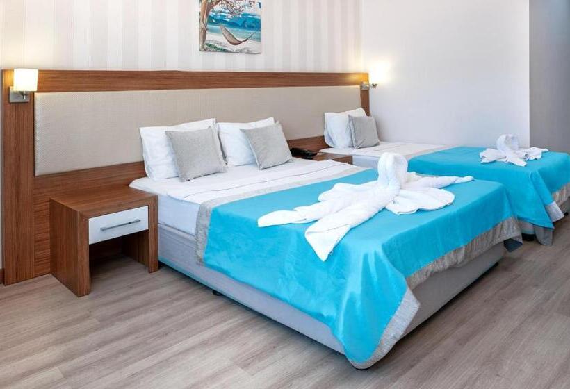 Номер Стандарт Трехместный, Mesut