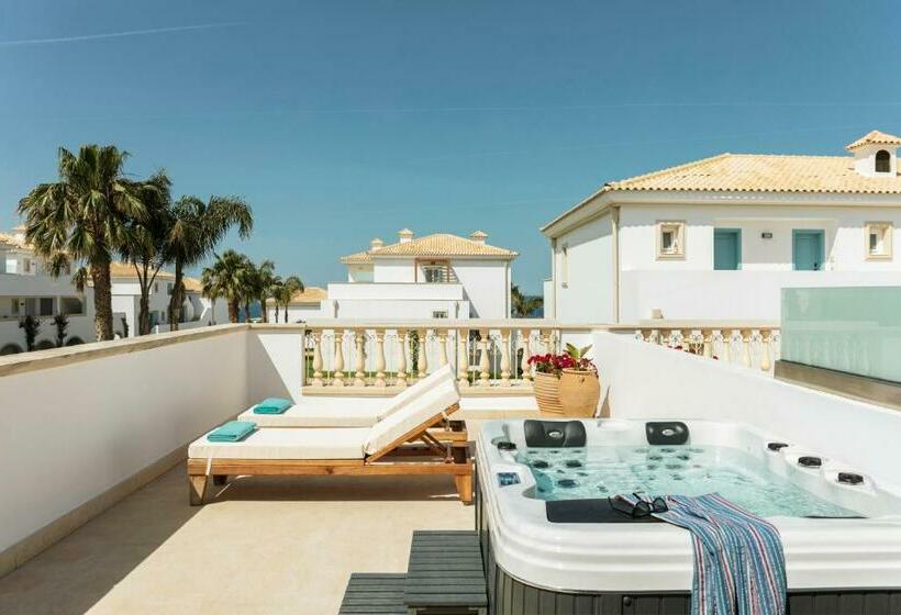 家庭洋房, Mitsis Selection Laguna