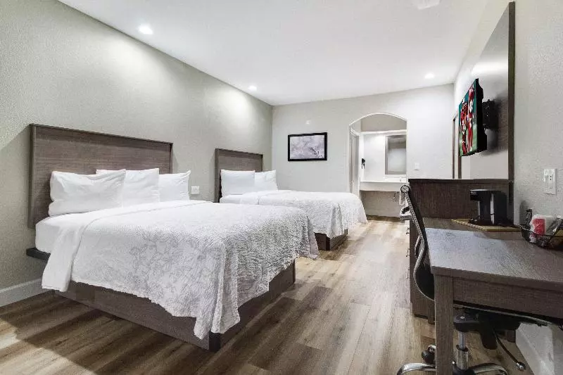 プレミアムルーム, Red Roof Inn Plus + Galveston Beachfront