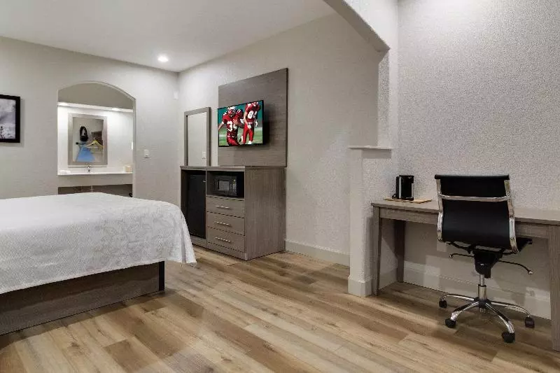 プレミアムルーム, Red Roof Inn Plus + Galveston Beachfront