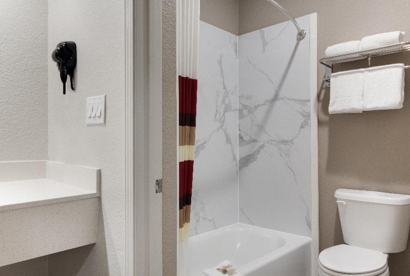 اتاق سوپریور با چشم‌انداز دریا, Red Roof Inn Plus + Galveston   Beachfront
