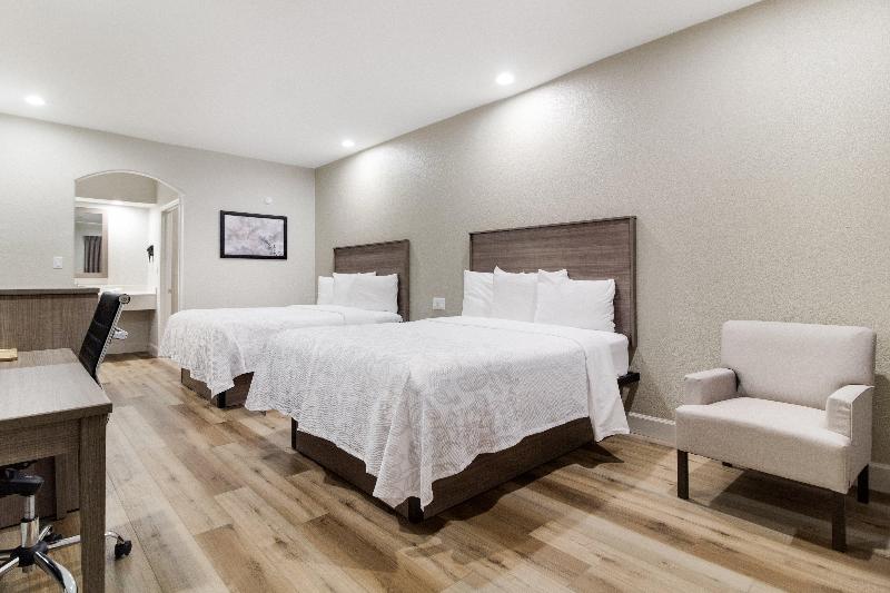 اتاق سوپریور با چشم‌انداز دریا, Red Roof Inn Plus + Galveston   Beachfront