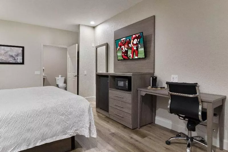 キングサイズベッドのスーペリアルーム, Red Roof Inn Plus + Galveston Beachfront