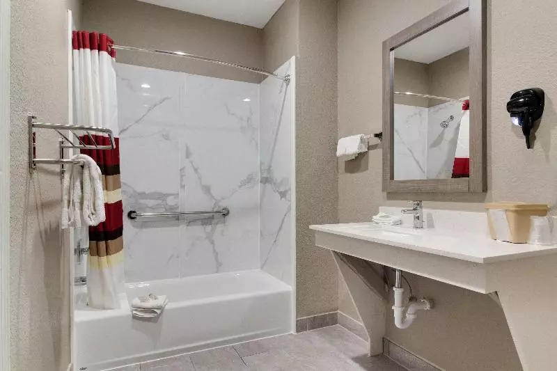 キングサイズベッドのスーペリアルーム, Red Roof Inn Plus + Galveston Beachfront