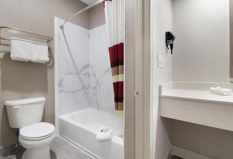 اتاق پرمیوم, Red Roof Inn Plus + Galveston Beachfront