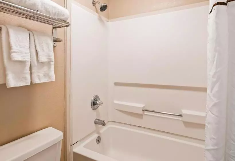 キングサイズベッドのスイートルーム, Surestay Plus Hotel By Best Western Jackson