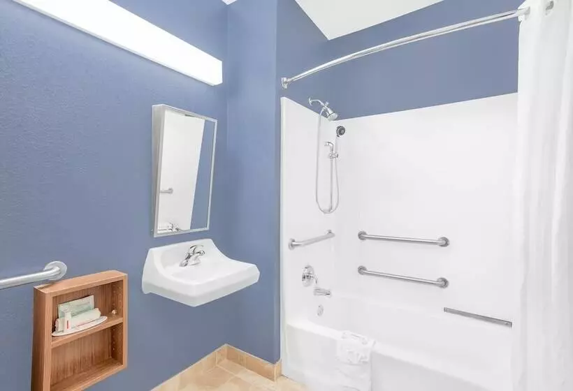 Standard-invahuone, Microtel Inn & Suites Chili/rochester