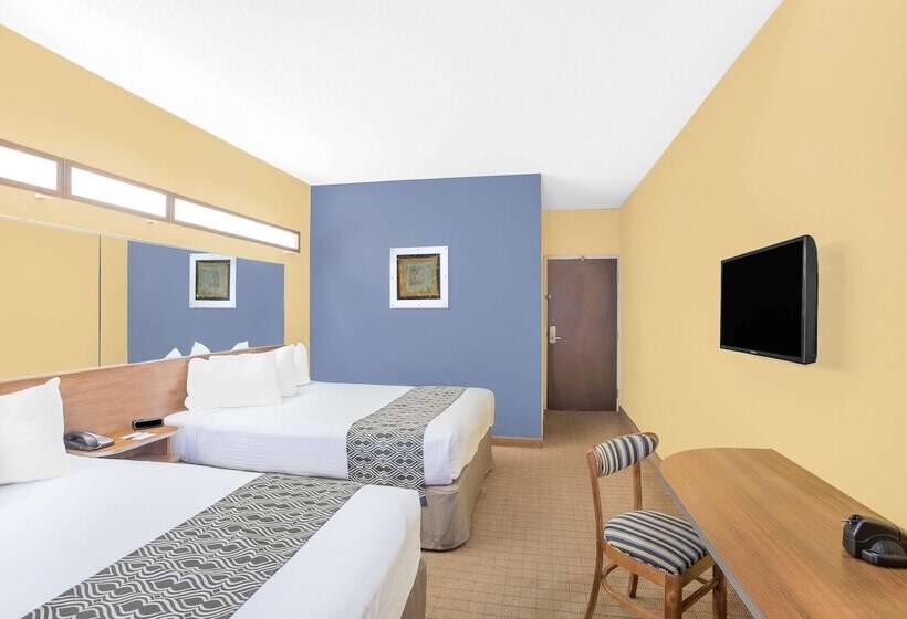 身障者適用スタンダードルーム, Microtel Inn & Suites Chili/rochester