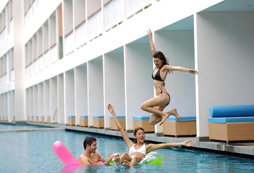 Номер Deluxe, Ossotel Legian