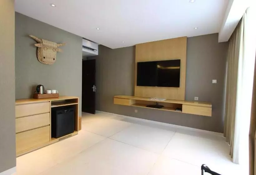 سوییت, Ossotel Legian