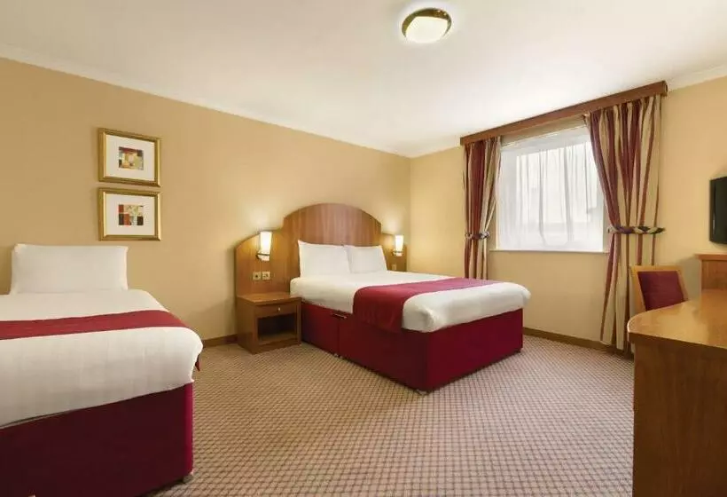 スタンダードトリプルルーム, Savera Hotel South Ruislip