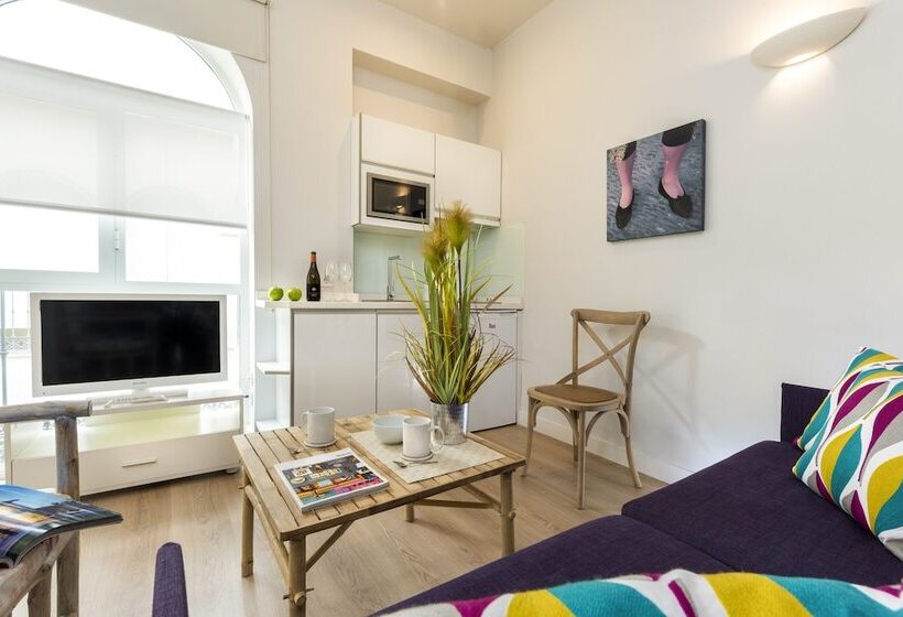 带2个卧室的公寓, Suites Sevilla Plaza