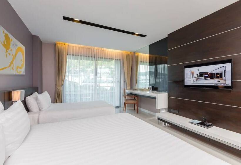 Номер Deluxe, The Charm Resort Phuket Sha Certified