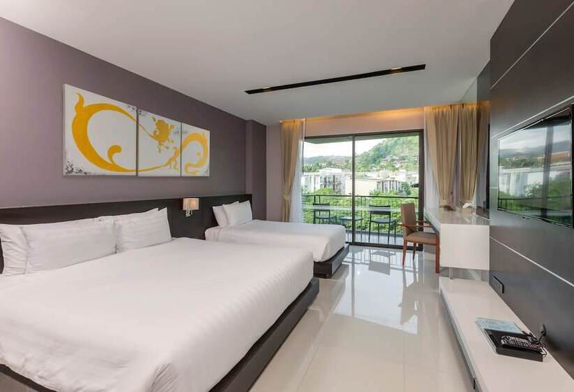 디럭스 룸, The Charm Resort Phuket Sha Certified