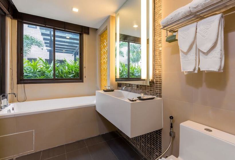 Полулюкс, The Charm Resort Phuket Sha Certified