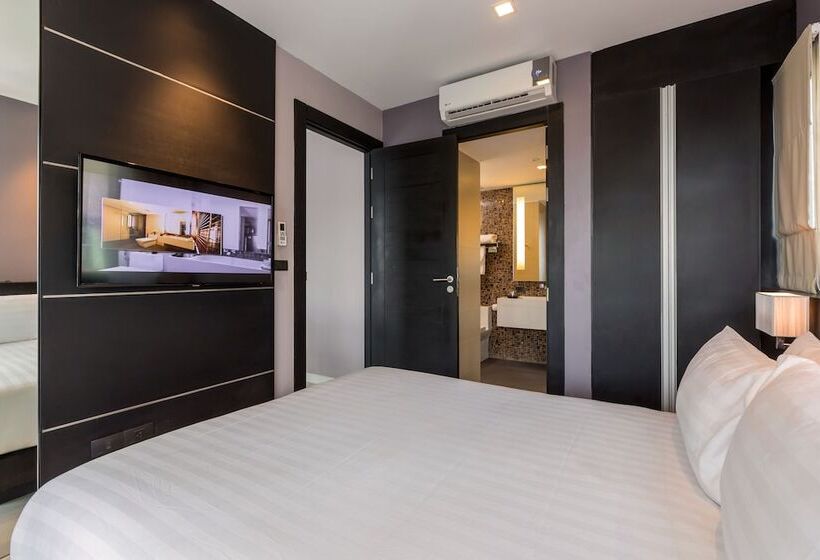 주니어 스위트, The Charm Resort Phuket Sha Certified