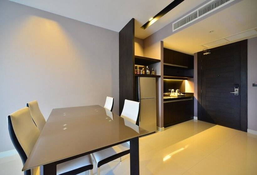 주니어 스위트, The Charm Resort Phuket Sha Certified