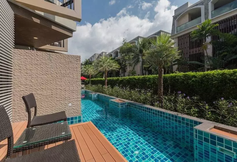 デラックスルーム, The Charm Resort Phuket