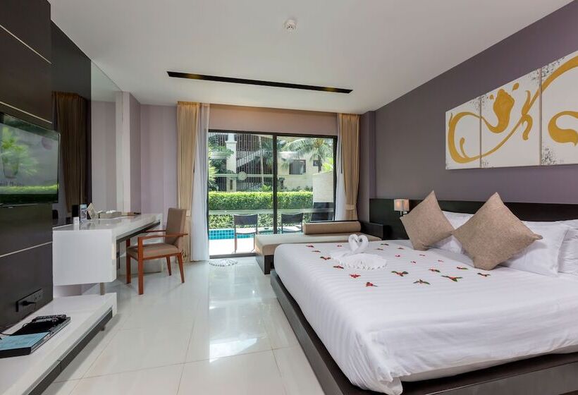 디럭스 룸, The Charm Resort Phuket Sha Certified