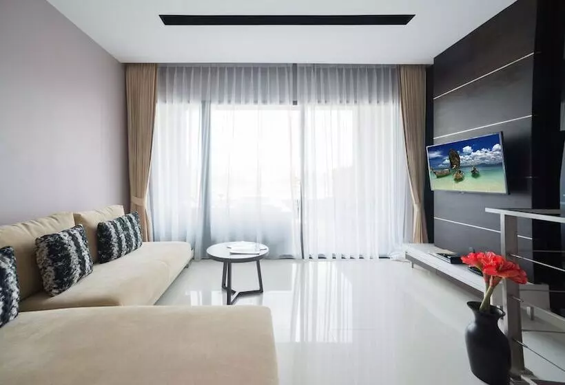 エクゼクティブスイート, The Charm Resort Phuket
