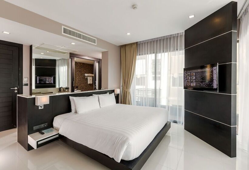 Люкс Семейный 2 Спальни, The Charm Resort Phuket Sha Certified