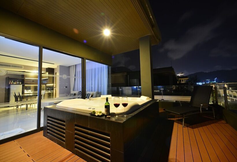 스위트, The Charm Resort Phuket Sha Certified