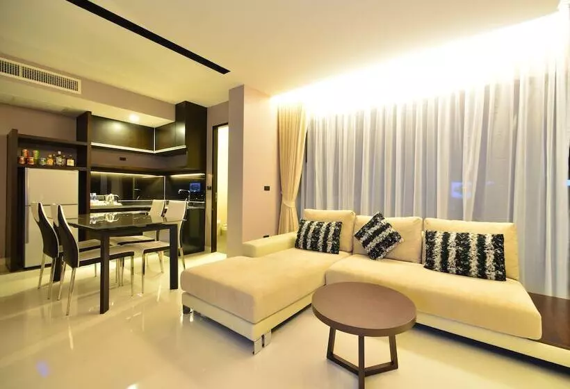 スイート, The Charm Resort Phuket