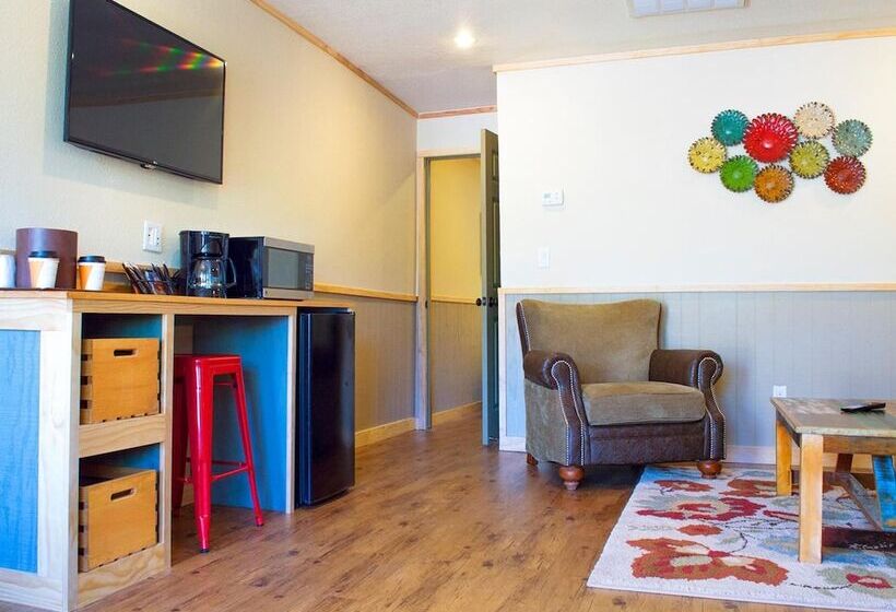 جناح, The Resort At Schlitterbahn