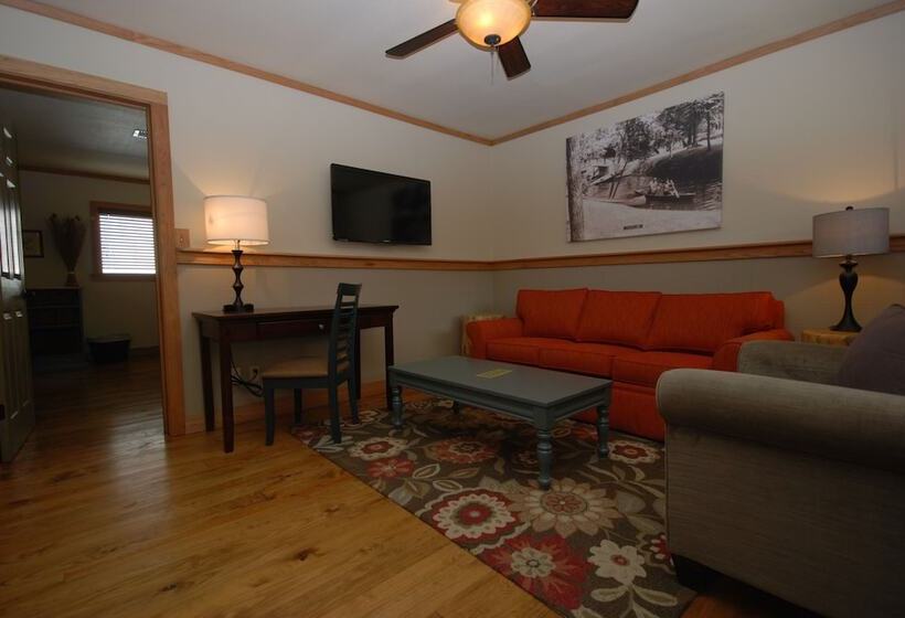 جناح, The Resort At Schlitterbahn