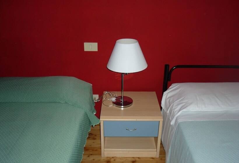 Chambre Quadruple Standard, Casale La Sterpaia