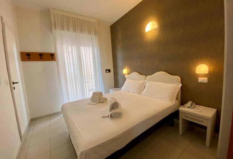 اتاق استاندارد با بالکن, Berenice