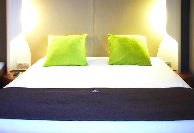 Номер Стандарт, Campanile Dijon Congres Clemenceau