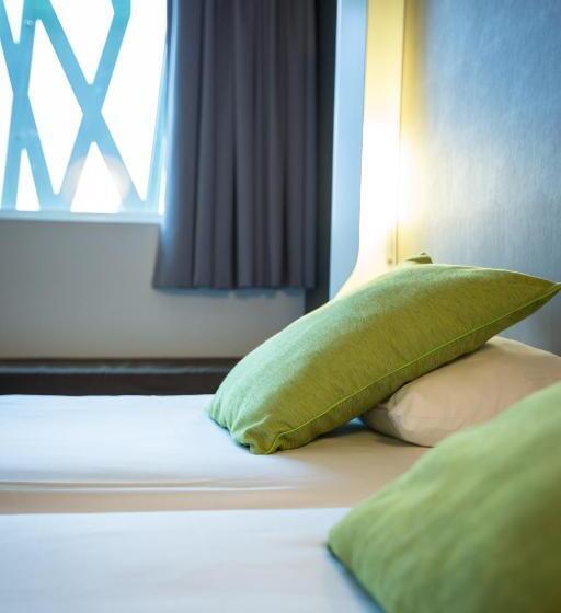 Трехместный Номер Superior, Campanile Dijon Congres Clemenceau