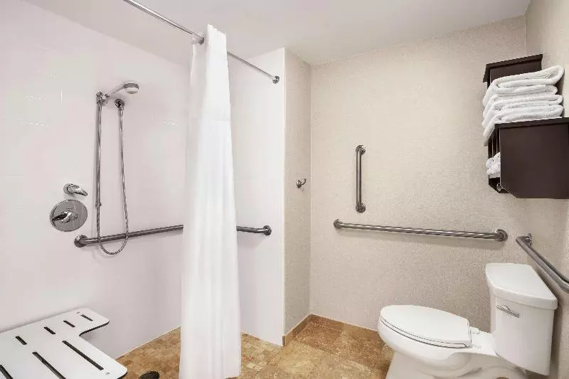 اتاق استاندارد با تخت بزرگ, Hampton Inn Portland Downtownwaterfront