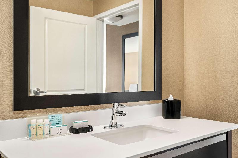 חדר סטנדרט עם מיטת קינג, Hampton Inn Portland Downtownwaterfront