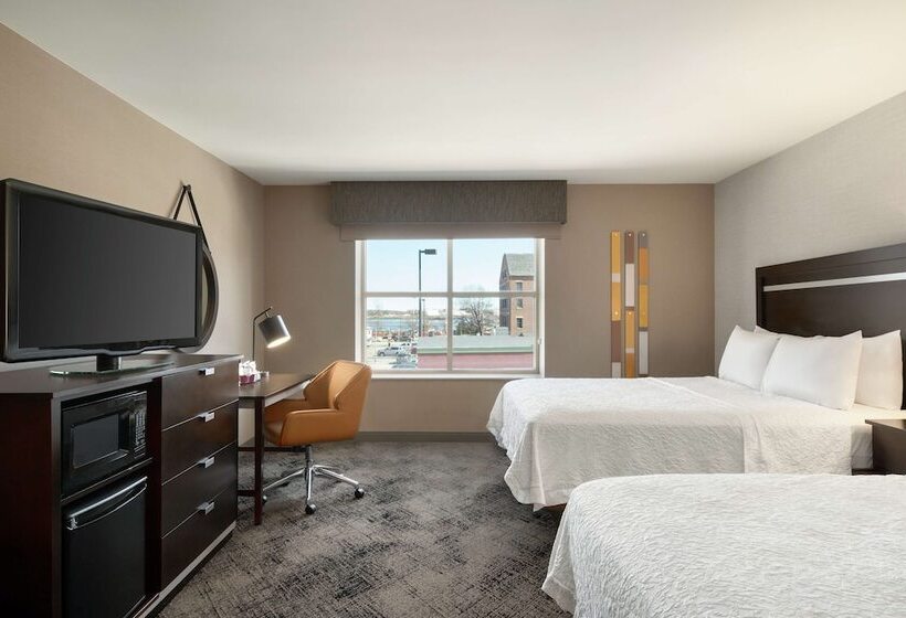 Номер Стандарт, Hampton Inn Portland Downtownwaterfront